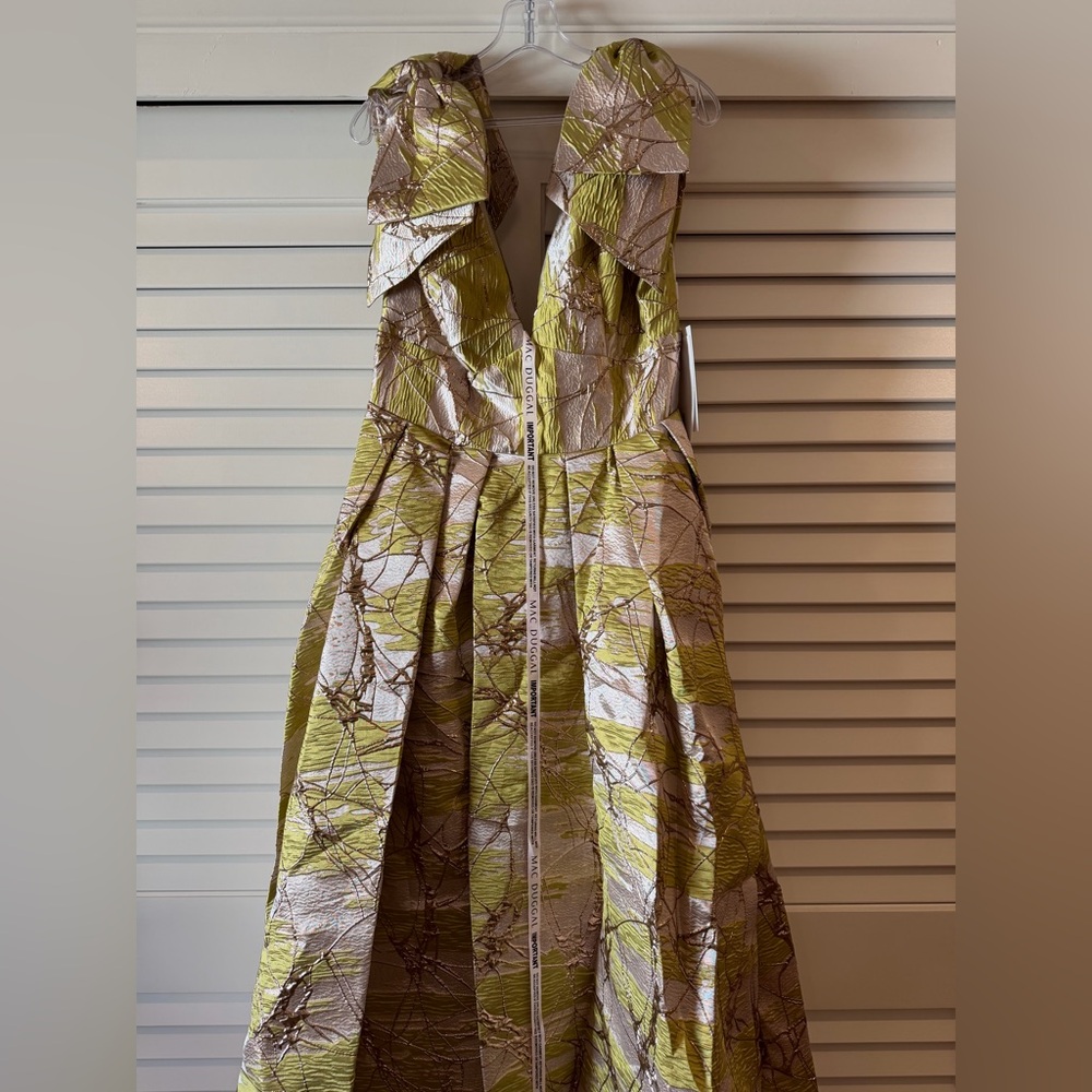 *NWT* Mac Duggal Lemon Green Metallic V-Neck Maxi Gown - Picture 7 of 16